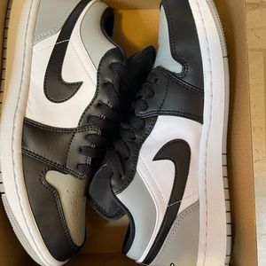 Air Jordan 1 low shoe